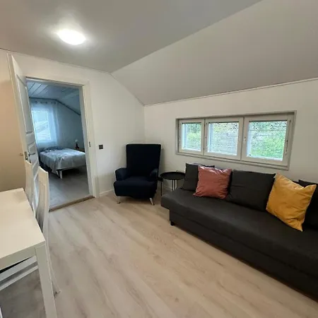 Hostel Airin Ιμάτρα